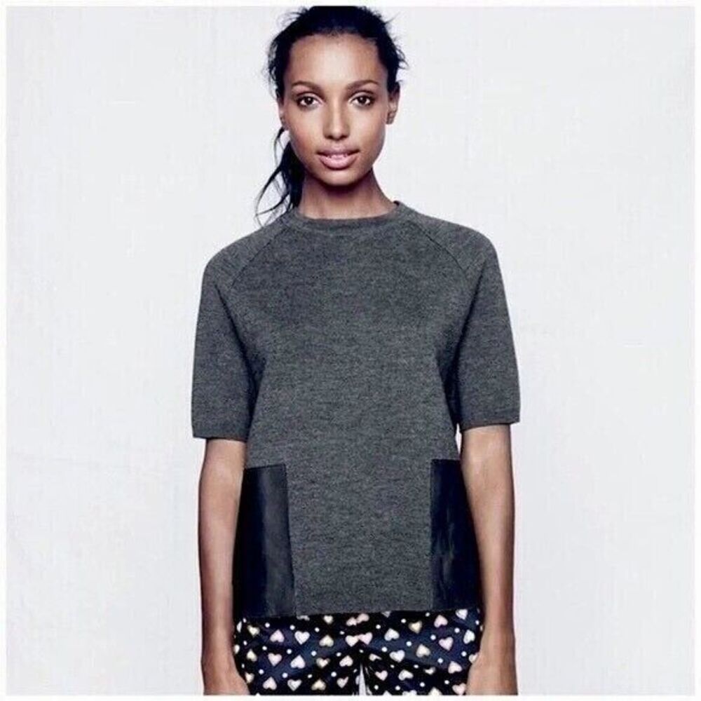 J Crew 100% Merino Wool Short Sleeve Sweater  Leather Pockets XS  Beautiful !!